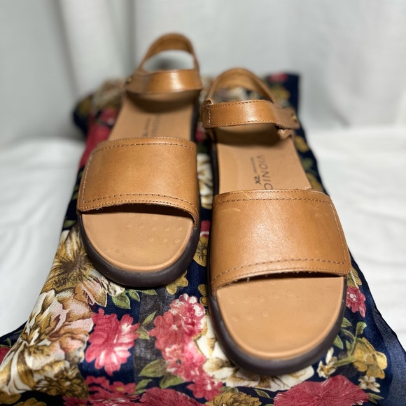 Vionic awaken RX tan NWOB - 6 - Picture 2 of 13